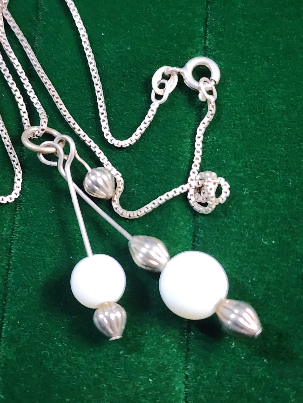 Vintage 80s Sterling Silver White Bead Pendant Lariat  Necklace - Picture 4 of 9